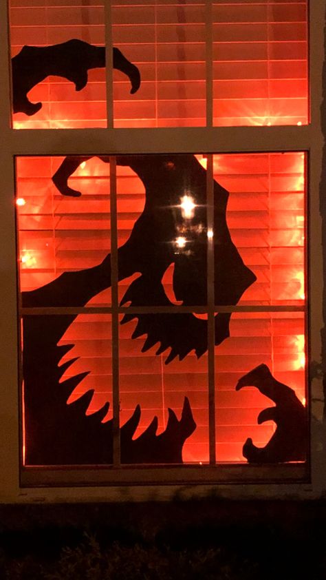 Oogie Boogie Door Decor, Boogie Man Wallpaper, Tim Burton Decorations Halloween, Tim Burton Party Ideas, Tim Burton Halloween Decor, The Nightmare Before Christmas Party, Ideas Cena, Tim Burton Decor, Nightmare Before Christmas Decorations