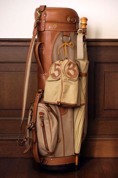 Ghurka No. 91 Eagle Golf Bag. I'd pick up golfing for this Golf Ball Crafts, Golf Push Cart, Best Golf Clubs, Golf Rules, Golf Club Sets, Womens Golf Fashion, Golf Channel, Vintage Golf, Perfect Golf