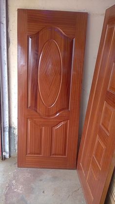 Door Designs : 17+ Wooden Mahogany & Flush Door Designs Wooden Window Design, Modern Window Design, Pintu Interior, Flush Door Design, House Window Design, Flush Door, Single Door Design, Door Design Photos, Front Door Design Wood