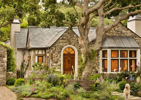 THE MAIN ELEMENTS OF A COTTAGE STYLE HOME - Arrow Hill Cottage Rounded Door, Cute Small Houses, Case In Pietra, Small Cottage House Plans, Tudor Cottage, Pelan Rumah, Copper Top, Small Cottage Homes, Stone Cottages