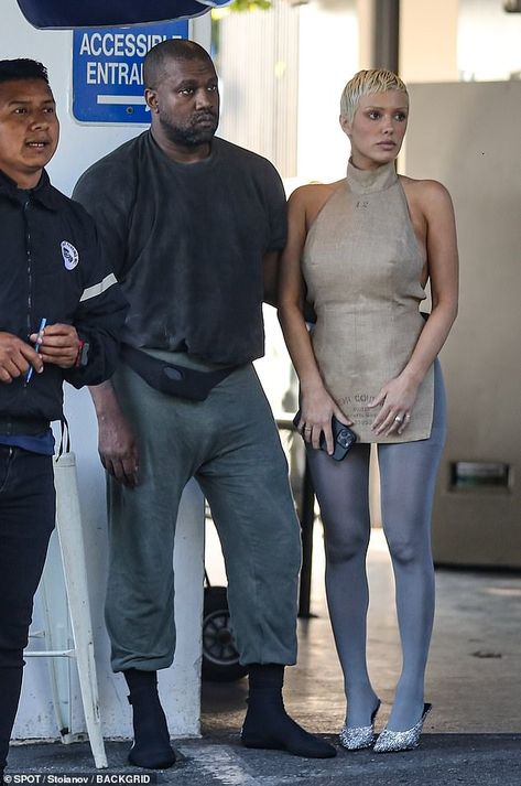 Kanye West Wife, Awkward Family Photos, Perfect Relationship, Seductive Clothes, Celebrity Trends, New Wife, Relationship Memes, Evening Outfits, Santa Monica