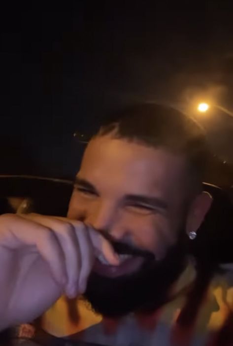 Drake Meme Face Funny, Drake Being Zesty, Drake Reaction Pic, Drake Meme Face, Drake Memes Funny, Drake Rares, Mad Face Meme, Sassy Drake, Drake Silly