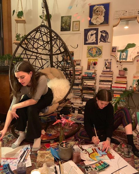 Books, Caroline Calloway Aesthetic, Calloway Aesthetic, Caroline Calloway, Art School Kids, Craft Night, West Village, School Kids, Art School