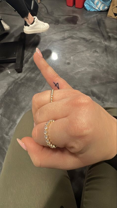 pinky finger tattoo - tiny number tattoo Number 4 Finger Tattoo, Pinky Tattoos For Women, Tattoo On Pinky Finger, Tiny Number Tattoo, Number Finger Tattoo, Pinky Finger Tattoo, 2024 Relationship, Small Number Tattoo, Pinky Tattoo