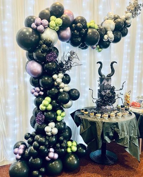 Maleficent Quinceanera Theme, Disney Villain Balloon Arch, Villians Birthday Party, Villians Party Ideas, Villains Party Decorations, Villain Theme Party, Maleficent Birthday Party Ideas, Disney Villains Decorations, Disney Villain Decorations Party Ideas