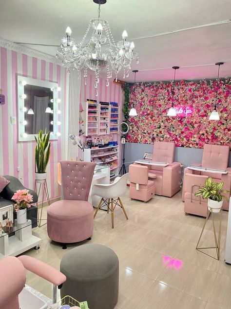 Nail room ideas