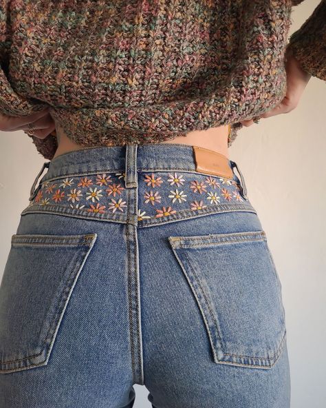 embroidery patterns Flower Stitching On Jeans, Floral Jeans Embroidered, Floral Embroidery Jeans, Embroidered Flowers On Jeans, Black Jean Embroidery, Jeans Back Pocket Embroidery, Embroidered Jean Shorts Diy, Embroidered Jean Pockets, Flower Embroidery Pants