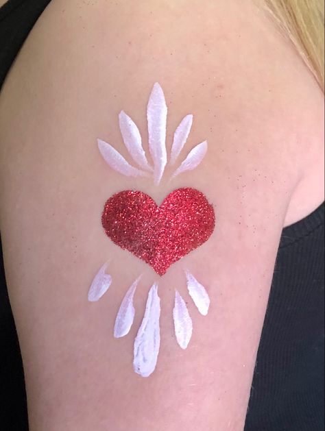 Face Painting For Girls Easy, Face Paint Tattoo, Face Painting Heart, Valentine Face Painting For Kids, Fun Face Paint Ideas, Super Easy Face Paint, Fireworks Face Paint, Valentine’s Day Face Paint, Valentines Face Painting Ideas