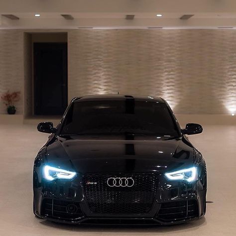 Allroad Audi, Rs6 Audi, Dream Cars Audi, Small Luxury Cars, Black Audi, New Luxury Cars, Audi Rs5, Black Panthers, Audi S5