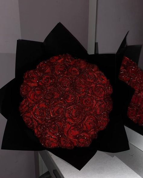 Ribbon Rose Bouquets, Trending Summer Nails, Roses Bouquet Gift, Pretty Flowers Pictures, Ribbon Flowers Bouquet, Expensive Flowers, Luxury Bouquet, Birthday Flowers Bouquet, Luxury Flower Bouquets