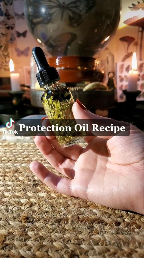 manifesting money spell Protection Oil Recipe, Money Oil Recipe, Spiritual Cleansing Bath, Honey Jar Spell, Money Oil, Magick Oil, Cleansing Bath, Wicca Recipes, Candle Magic Spells