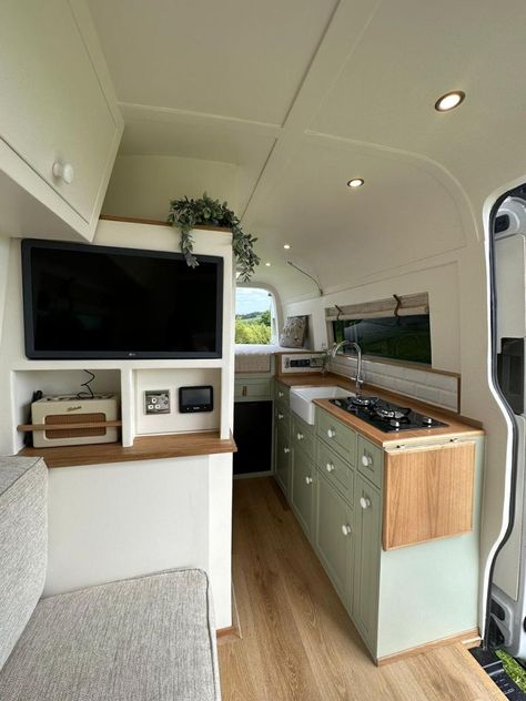 Jorvik Van Conversions Van Life Work Space, Van Ideas Interior, Van Home Layout, Van Decoration Ideas, Dodge Ram Van Conversion, Van Living Aesthetic, Small Van Life Interior, Van Conversion Ideas Layout, Sprinter Van Conversion Layout