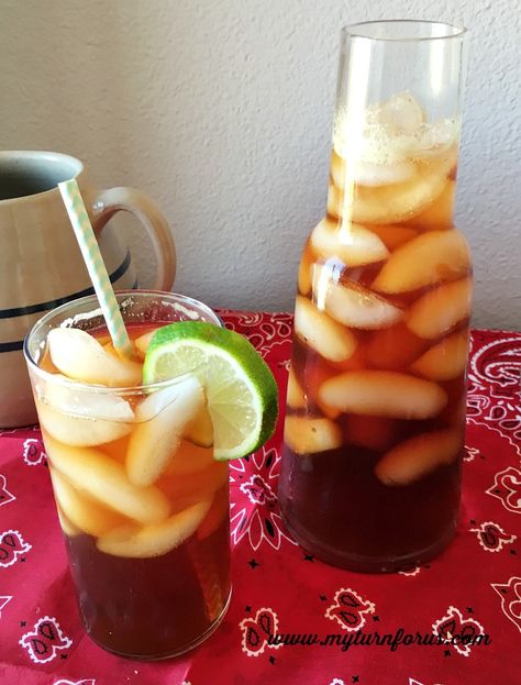 Long Island Ice Tea Texas Sweet Tea Recipe, Texas Tea Recipe, Sweet Tea Cocktail, Long Island Tea, Tea Cocktail Recipes, Iced Tea Cocktails, Sweet Tea Recipes, Texas Tea, Tea Cocktail