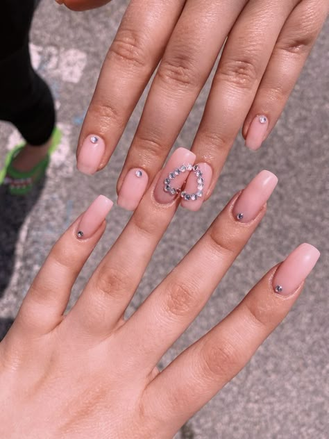 Matching Heart Nails, Best Friends Nails Bff, Best Friend Nails, Best Friend Nails Ideas, Friend Nails, Black Color Hairstyles, Matching Bff, Acrylic Nail Designs Coffin, Girls Nail Designs