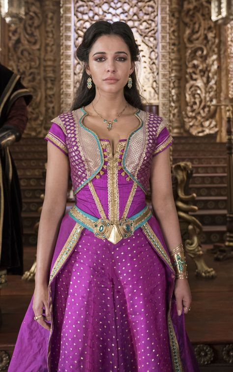 Jasmine (in magenta) Aladdin Live, Aladdin Costume, Princess Jasmine Costume, Jasmine Aladdin, Aladdin 2019, Traditional Aesthetic, Disney Princess Jasmine, Disney Jasmine, Magenta Dress