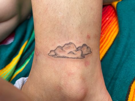 Fine line cloud tattoo on the ankle. Handpoked (stick and poke) by me! @miribechtel on pinterest and instagram <3 Fluffy Cloud Tattoo, Cloud Line Tattoo, Line Cloud Tattoo, Shaded Cloud Tattoo, Tiny Cloud Tattoo, Simple Cloud Tattoo, Small Cloud Tattoo, Cloud Tattoo Ideas, Cloud Tattoos