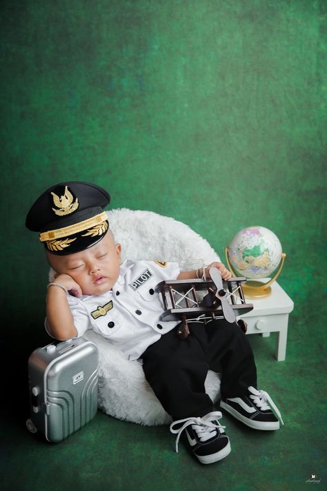 Pilot Baby, Baby Boy Pictures, Monthly Photos, Foto Baby, Boy Costumes, Newborn Photoshoot, Baby Photoshoot, Maternity Pictures