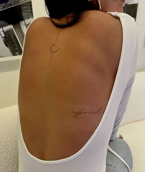 Back Fineline Tattoo, Back Of Ribs Tattoo, Classy Back Tattoos For Women, Dainty Tattoos Back, Back Dainty Tattoos, Small Tattoo Inspo Women, Back Simple Tattoo, Back Tattoo Women Fine Line, High Back Tattoo