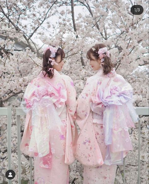 Cherry Blossom Festival Outfit, Pink Kimono Aesthetic, Pink Kimono Traditional, Pink Yukata, Kawaii Kimono, Pretty Kimono, Pretty Kimonos, Kimono Traditional, Japanese Traditional Clothes