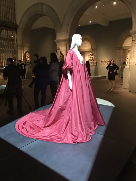 Medieval Sculpture, Heavenly Bodies Fashion, The Met Museum, Heavenly Bodies, Museum Fashion, Interior Concept, Costume Institute, Orange Dress, Historical Fashion