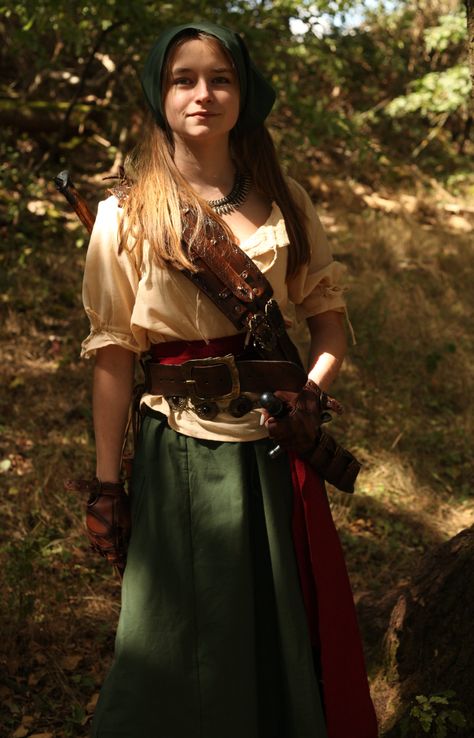 LARP Costume Female Stray order online with larp-fashion.co.uk Larp Costume Female, Medieval Outfit Women, Medieval Clothing Women, Adventurer Costume, Larp Fashion, Medieval Girl, Medieval Outfit, Pirate Cosplay, Ren Faire Costume