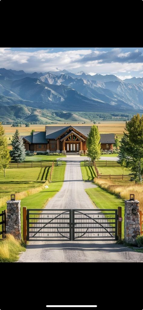 Country Houses Ranch Outside, Nice Ranch House, House With Long Driveway, Farm Home Ideas, Home On Acreage, Pretty Country Houses, Land Ideas Acres, House On A Ranch, Home On Land