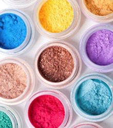 Diy Eyeshadow, Homemade Eyeshadow, Eyeshadow Recipe, Diy Natural Makeup, Diy Makeup Recipe, Diy Mascara, Makeup Recipes, Make Your Own Makeup, Homemade Makeup