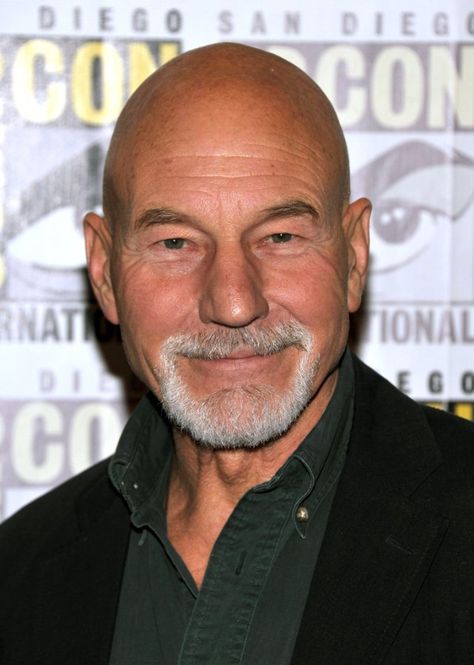 Patrick Stewart, 71 and still sexy. Bald Men Style, Captain Picard, What Makes A Man, Patrick Stewart, Bald Head, Bald Men, Star Trek Universe, To Infinity And Beyond, Tony Awards