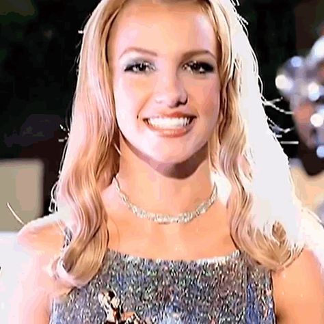 Britney Britneyspears GIF - Britney Britneyspears Britney spears - Discover & Share GIFs Britney Spears Now, Britney Spears Gif, Britney Jean, American Singers, Spears, Britney Spears, Animated Gif, Cool Gifs, Songwriting