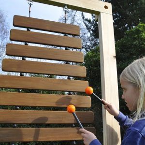 Outdoor Music Area, Backyard Builds, Outdoor Musical Instruments, Music Instruments Diy, Natural Playgrounds, Music Garden, Diy Instruments, Outdoor Music, Sensory Garden