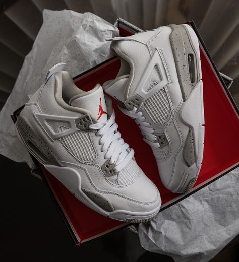 Air Jordan 4 White Oreo, Sneakers, White, Oreos, Nike Oreo Jordan 4’s, White Oreo Jordan 4, Jordan 4 Aesthetic, Tenis Jordan Retro, Air Jordan 4 Oreo, Air Jordan 4 White Oreo, White Oreos, Jordan 4 White Oreo, Jordan 4 Oreo