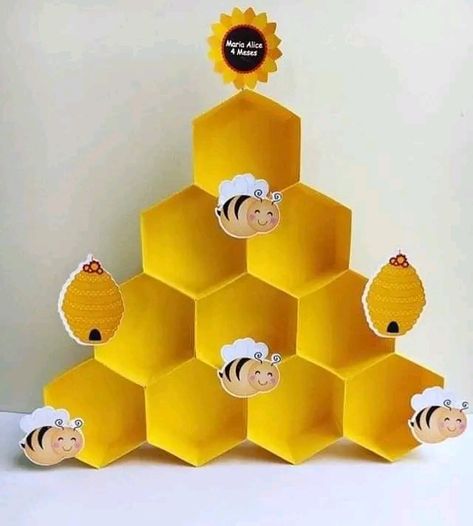 Honey Bee Theme, Bee Themed Classroom, Bumble Bee Birthday, Bee Classroom, Bee Birthday Party, Honey Packaging, Bumble Bee Baby Shower, Bee Party, Bee Birthday