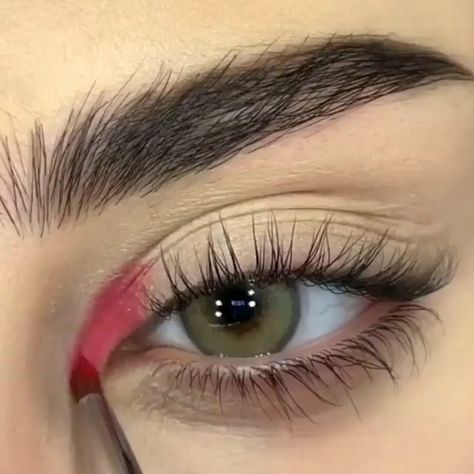 Kiss Marry Kill, Devil Makeup, Halloweenský Makeup, Bentuk Alis, Red Eye Makeup, Mekap Mata, Cute Eye Makeup, Eye Makeup Pictures, Smink Inspiration