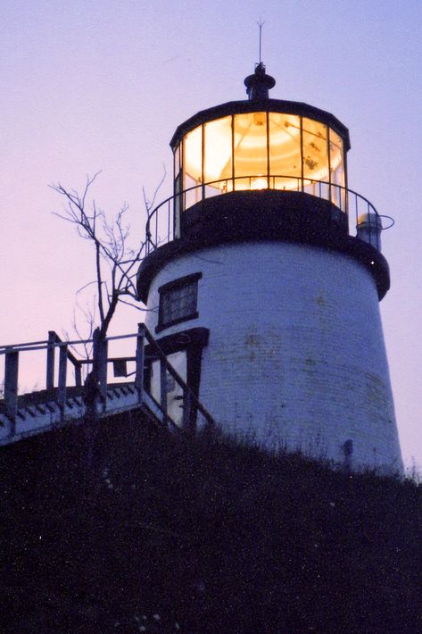 Owls Head Lighthouse, Lighthouse Maine, Lighthouse Lighting, Maine Lighthouses, Lighthouse Photos, Lighthouse Keeper, Lighthouse Pictures, Beautiful Lighthouse, Beacon Of Light