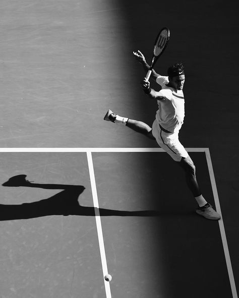 Tennis Aesthetic Black And White, Roger Federer Poster, Federer Aesthetic, Vintage Tennis Aesthetic, Tennis Black And White, Tennis Illustration, Tennis Artwork, Tennis Wallpaper, Tennis Photoshoot