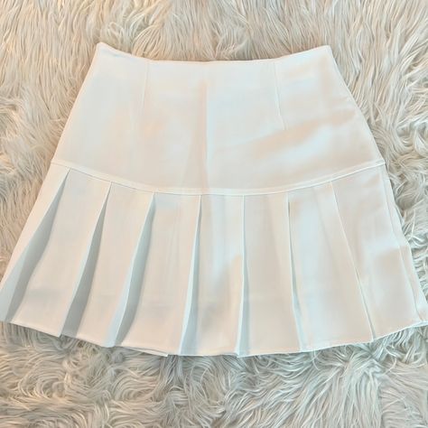 Never Worn, White Skirt, High Raised Cute White Skirt, Skirts Shein, Kawaii Skirt, Shein Skirts, Comfortable Skirts, Cute Dress Outfits, White Mini Skirt, Shein Outfits, Easy Trendy Outfits