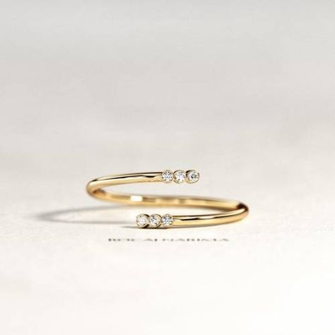 Open Diamond Ring, 22k Gold Jewelry, Ring Bezel, Bypass Ring, Minimal Jewelry, Solid Gold Jewelry, Small Rings, Classic Jewelry, Unisex Jewelry