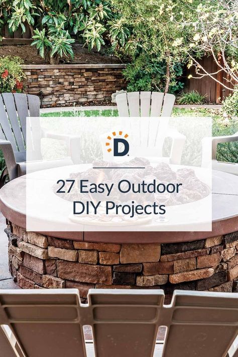 Simple DIY projects to make your backyard uniquely yours, from landscaping tips, deck and patio ideas and fire pits, to outdoor living rooms, fire pits and gazebos. #outdoorprojects #backyardprojects #outdoorliving #patioideas #deckideas #landscapingideas #diyfirepit #diylandscaping Painting Outdoor Wood Furniture, Diy Outdoor Projects, Woman Tips, Solar Lights Diy, Colorful Patio, Diy Outdoor Table, Handy Woman, House Updates, Kreg Jig