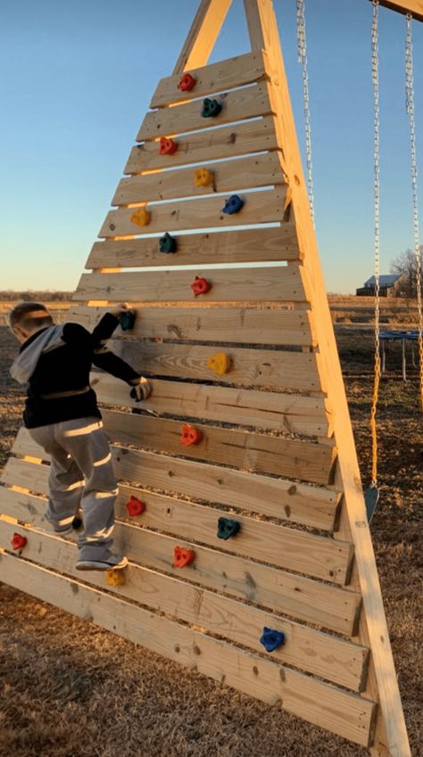 Building a swing set with A-frame brackets – Chuck Grimmett Adult Swingset Ideas, Outdoor Jungle Gym Diy, Diy Climbing Structure, Diy Swing Frame, Diy Seesaw, Homemade Swing Set, Diy Swingset, Outdoor Swing Ideas, Outdoor Jungle Gym