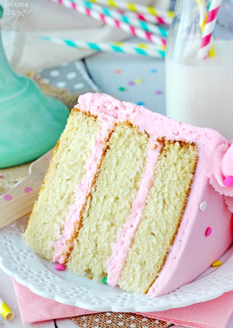 Moist and Fluffy Vanilla Cake! Such a soft, tender cake! 3 Layer White Cake Recipe, 3 Layer Vanilla Cake Recipe, Fluffy Vanilla Cake, Life Love And Sugar, Super Torte, Making Cupcakes, Tasty Cake, Cake Light, Smooth Cake