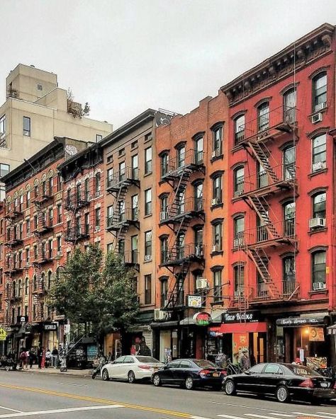 Lower Manhattan Aesthetic, Downtown Manhattan Aesthetic, Lower East Side Nyc, Manhattan Buildings, City Life Aesthetic, New York Buildings, New York City Aesthetic, Downtown New York, Fire Escape