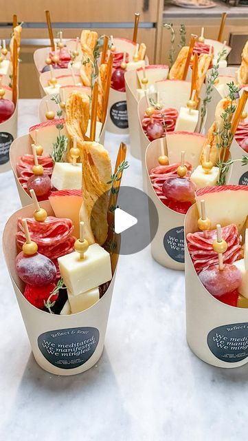 Carissa Kurre | Charcuterie Experiences on Instagram: "5️⃣ must haves to make charcuterie cups at home #charcuterie #charcuteriecups #charcuterieboards #charcuterietogo #charcuteriegoals #charcuteriecones" Charcuterie Paper Cups, Charcuterie Cups With Honey Sticks, Cheese Cups For Party, Charcuterie Cup Shopping List, Graduation Charcuterie Cups, Charcuterie Board In Cups, Charcuterie Cups Table Display, Charcuterie Cups Wedding Diy, Gluten Free Charcuterie Cups