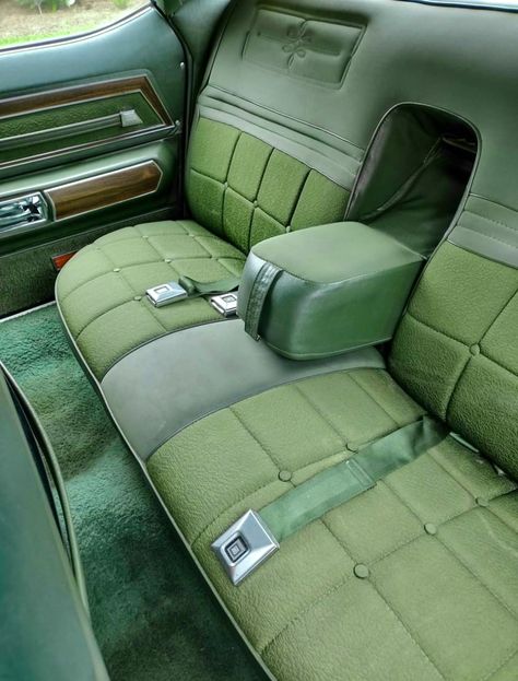 Car inspo, car interior detailing, vintage cars, Jeep wrangler, dream car, car aesthetic, car accessories, green car interior, car makeover Green Muscle Car, Green Car Interior Aesthetic, Green Vintage Car Aesthetic, Car Interior Decor Aesthetic Green, Moss Dashboard Car, Emerald Green Car, Green Car Interior, Green Car Accessories, Car Tattoo Design