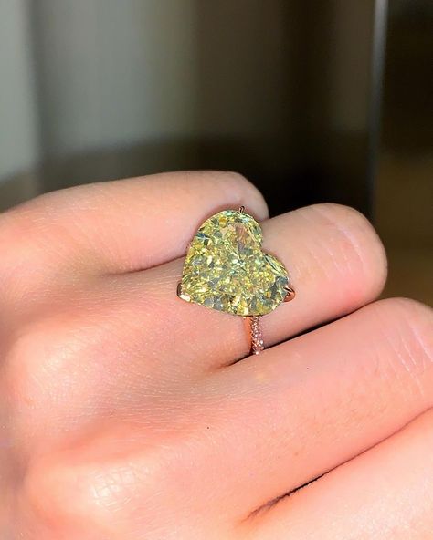 Heart Cut Ring, Celebrity Rings, Radiant Cut Engagement Ring, Heart Promise Rings, Radiant Cut Engagement Rings, Ring Heart, Radiant Cut Diamond, Yellow Stone, Jewelry Ring Box