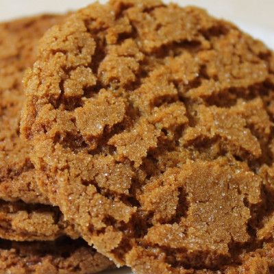 Molasses Crinkles, Ginger Snap Cookies Recipe, Chewy Ginger Cookies, Molasses Cookies Recipe, Gooey Chocolate Chip Cookies, Molasses Cookies, Filled Cookies, Ginger Snap Cookies, Ginger Snap