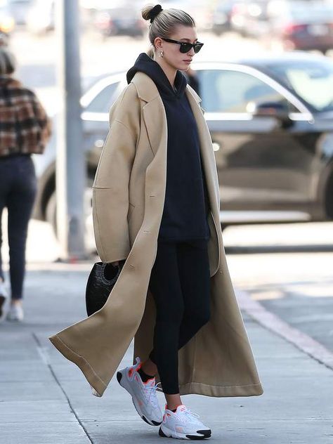 Celebrity Athleisure, Winter Athleisure Outfits, Athleisure Outfits Winter, Chic Athleisure Outfits, Outfits For 2023, Athleisure Street Style, Sporty Chic Outfits, Athleisure Winter, Sporty Chic Style