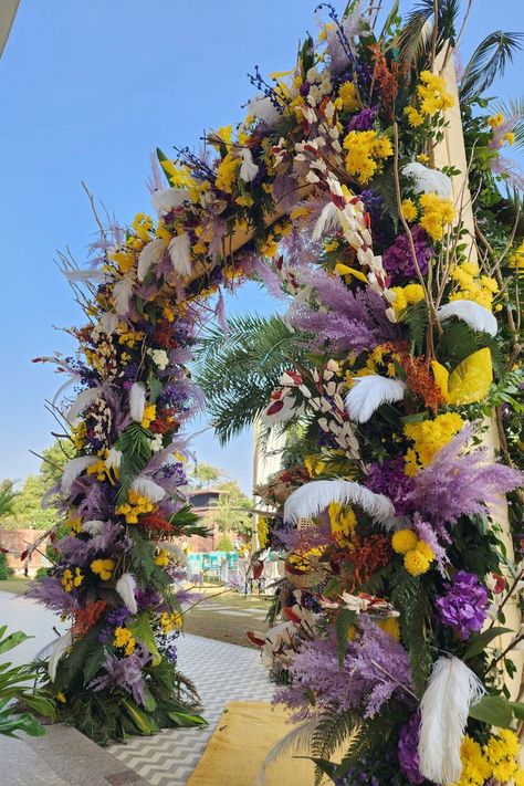 haldiceremonyentrancebohostyle Boho Theme Haldi Decor, Boho Arch Decoration Wedding, Boho Haldi Decor, Lavendar Theme Haldi Decor, Mehendi Entrance Decor, Lavender Haldi Decor, Haldi Entrance, Lavender Indian Wedding, Haldi Theme Decoration