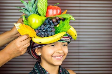 How to Make a Carmen Miranda Hat (with Pictures) | eHow Chiquita Banana Costume, Fruit Headpiece, Nutrition Month Costume, Brazil Party, Fruit Hat, Havana Nights Party, Chiquita Banana, Fruit Costumes, Nutrition Activities