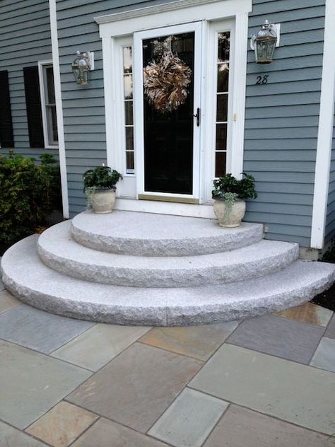 Path Landscaping, درج السلم, Patio Stairs, Front Porch Steps, Front Door Steps, Natural Path, Front Stairs, Brick Steps, Concrete Patio Designs