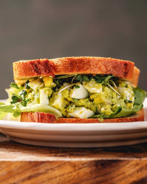 This creamy avocado egg salad is packed with healthy fats and fresh flavor! It's the perfect lunch idea or protein-packed snack that's ready in minutes. #avocadoeggsalad #eggsalad #lunch #lunchidea #avocadorecipe #avocado #egg #hardboiledegg #protein #highprotein #healthylunch #lunchrecipe #healthylunchideas Egg Avocado Sandwich, Recipe Sandwich, Vegan Brunch Recipes, Best Fish Recipes, Winter Salad Recipes, Salad Dressing Recipes Healthy, Avocado Egg Salad, Vegan Pasta Recipes, Vegan Salad Recipes